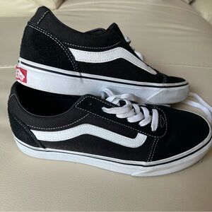 VANS women’s shoes 8.5